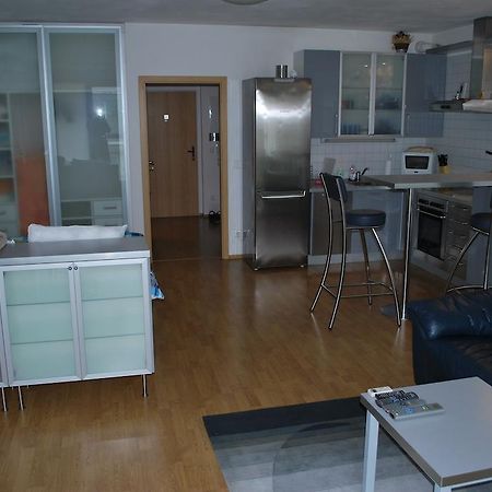 Chotesovska Apartment With Parking Place Prague Extérieur photo
