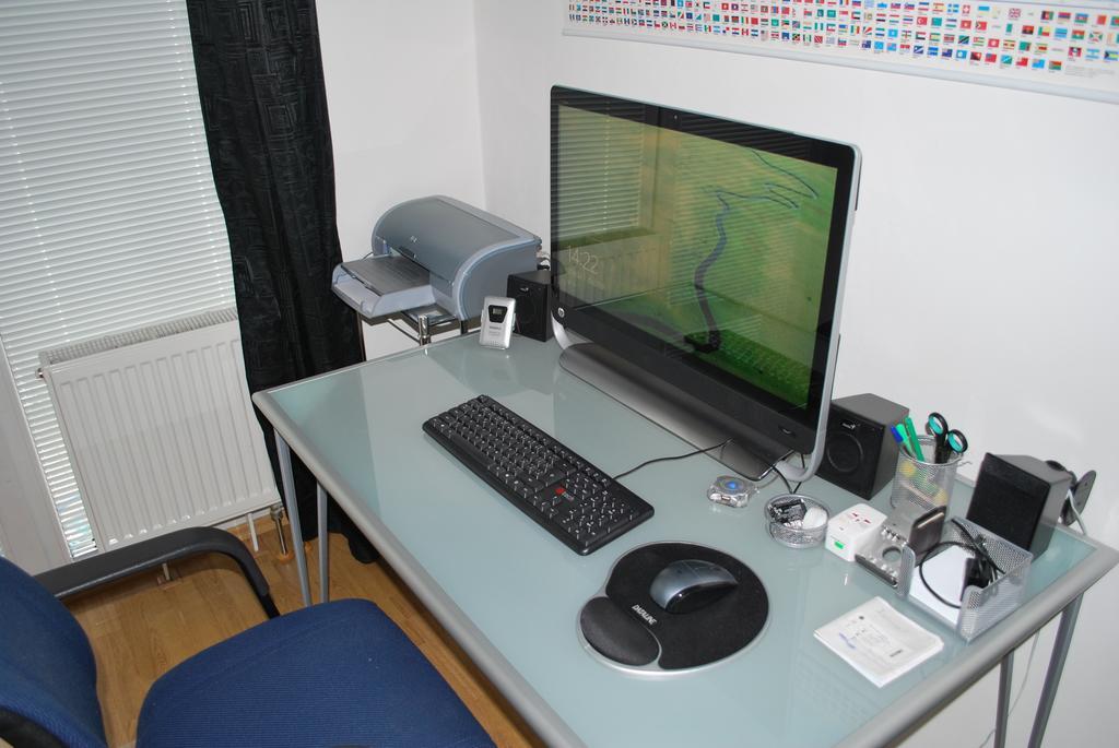 Chotesovska Apartment With Parking Place Prague Chambre photo